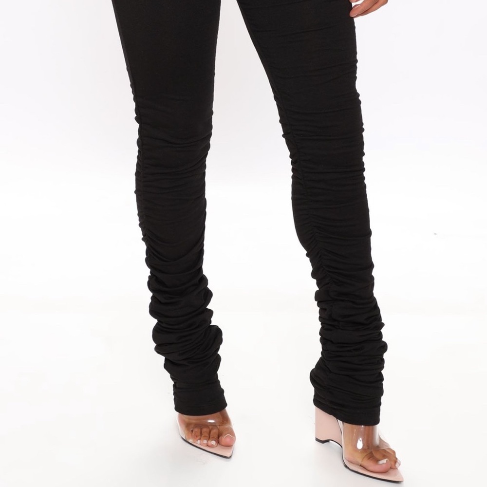 Chased the bag stacked pants - black